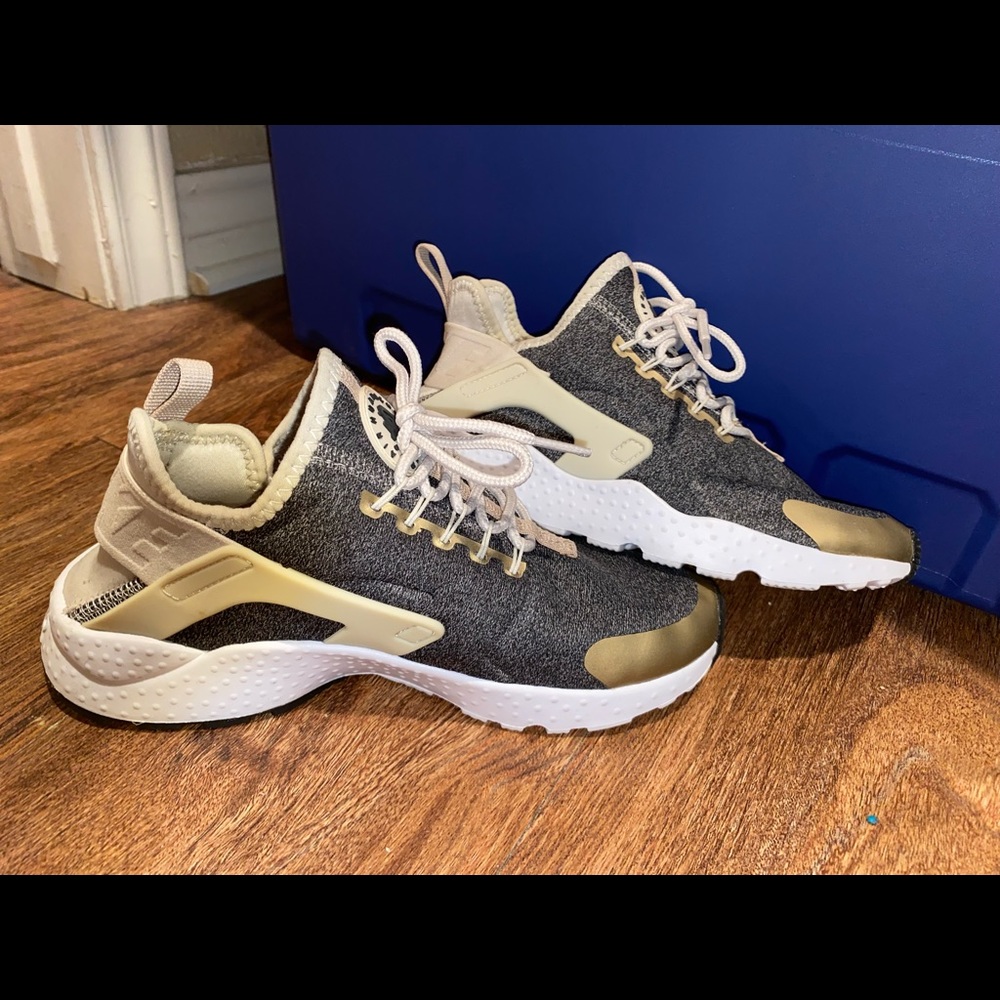 Woman’s shoes